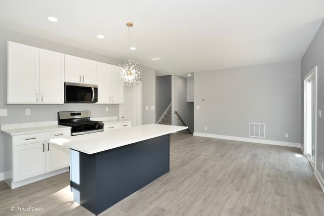 1507 6th Street, Harvard, IL 60033