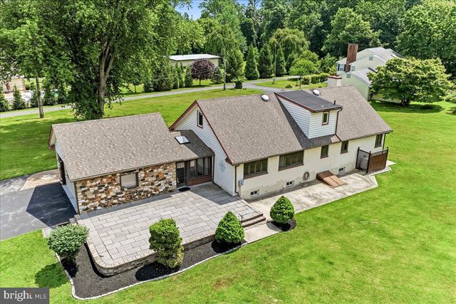 2732 OLD CEDAR GROVE RD, Broomall, PA 19008