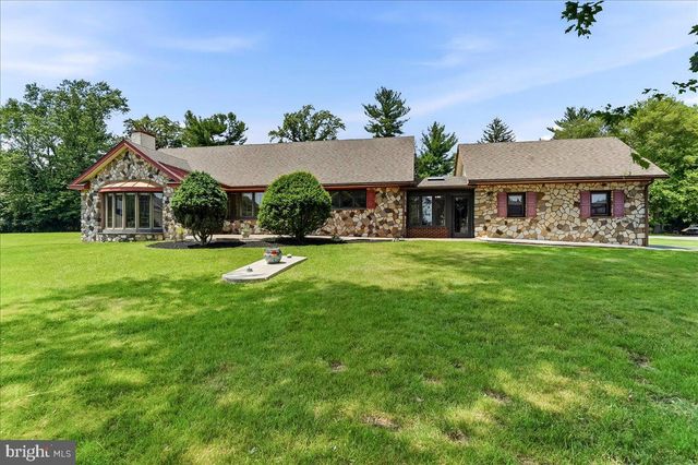 2732 OLD CEDAR GROVE RD, Broomall, PA 19008