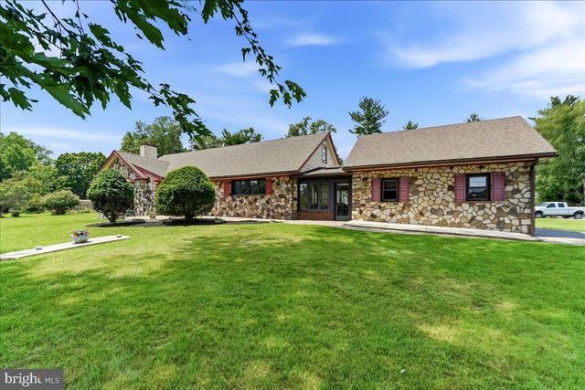 2732 OLD CEDAR GROVE RD, Broomall, PA 19008