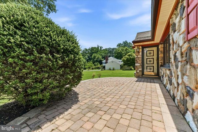 2732 OLD CEDAR GROVE RD, Broomall, PA 19008