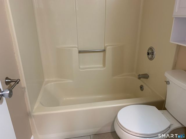 8 Taylor Avenue APT 2, Norwalk, CT 06854