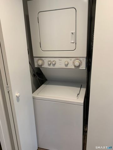 8 Taylor Avenue APT 2, Norwalk, CT 06854