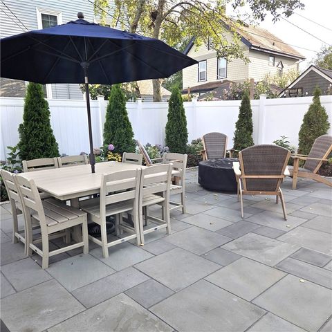 33 Slocum Street, Newport, RI 02840