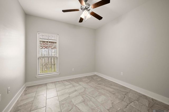 12459 Stumberg Villas Ct, Baton Rouge, LA 70817