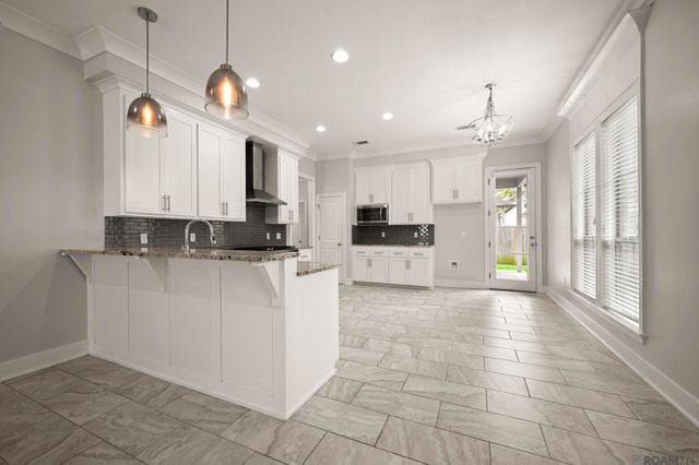 12459 Stumberg Villas Ct, Baton Rouge, LA 70817