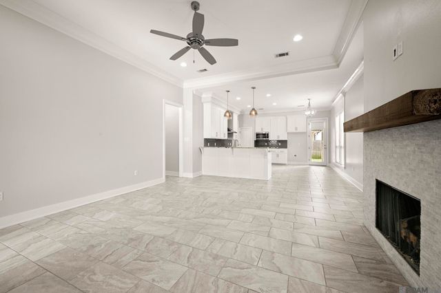 12459 Stumberg Villas Ct, Baton Rouge, LA 70817