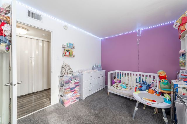 1079 Millpond Road E, Valparaiso, IN 46385