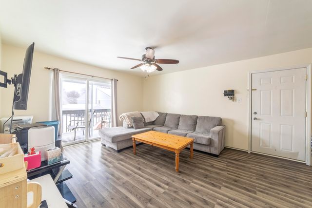 1079 Millpond Road E, Valparaiso, IN 46385