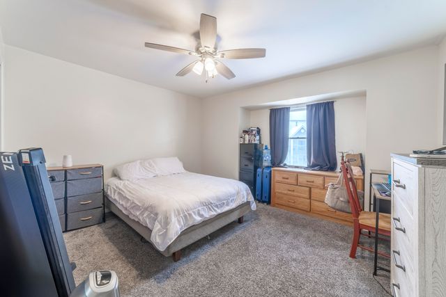 1079 Millpond Road E, Valparaiso, IN 46385