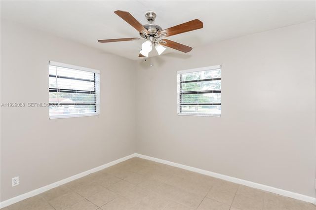 1367 NE 27th St, Pompano Beach, FL 33064