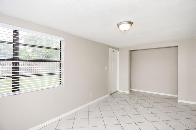 1367 NE 27th St, Pompano Beach, FL 33064