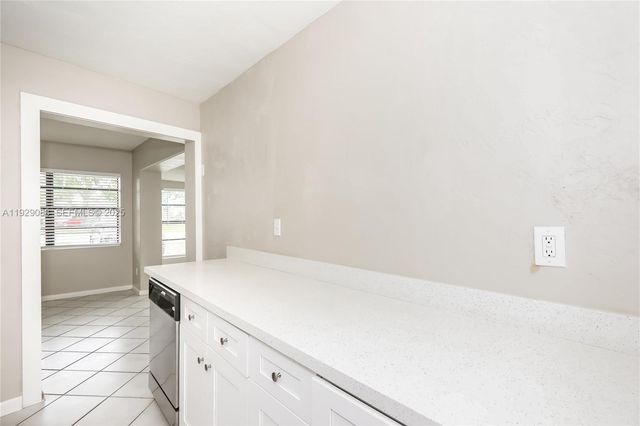 1367 NE 27th St, Pompano Beach, FL 33064