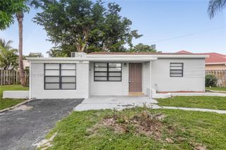 1367 NE 27th St, Pompano Beach, FL 33064