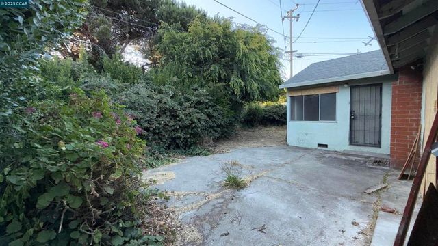 2946 Oxford Ave, Richmond, CA 94806