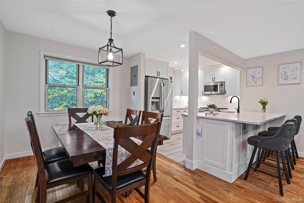 135 S Buckhout Street 135, Irvington, NY 10533 — photo 5