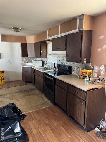 24 Sandy Drive, Arnold, MO 63010