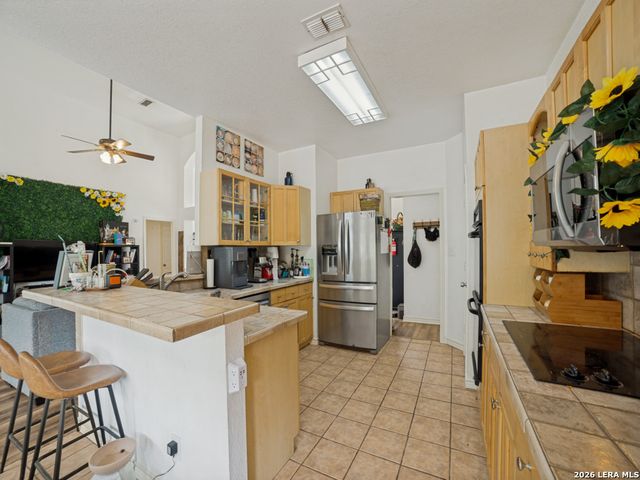 2502 Park Road 37, Helotes, TX 78023