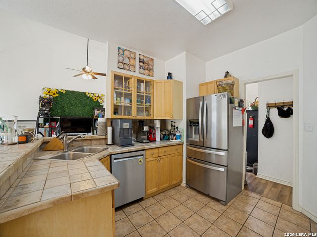 2502 Park Road 37, Helotes, TX 78023