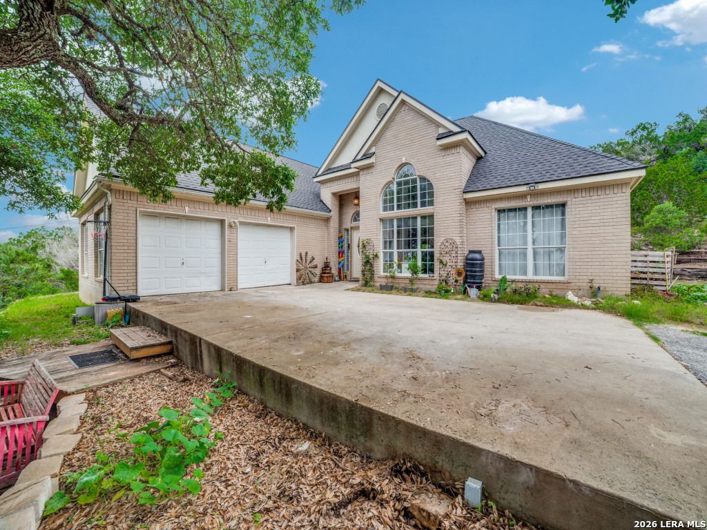 2502 Park Road 37, Helotes, TX 78023
