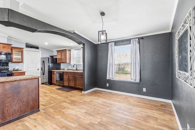 3876 County Road 427, Stockdale, TX 78160
