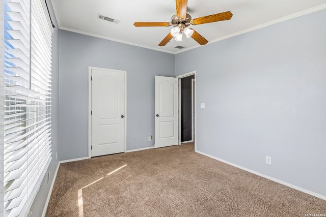 3876 County Road 427, Stockdale, TX 78160