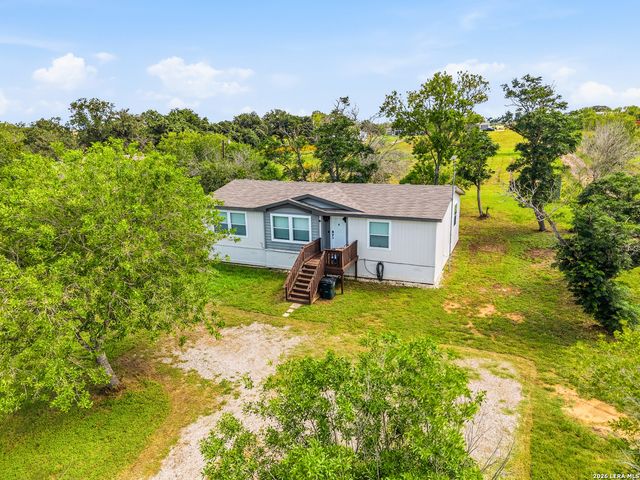 3876 County Road 427, Stockdale, TX 78160