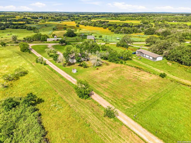 3876 County Road 427, Stockdale, TX 78160