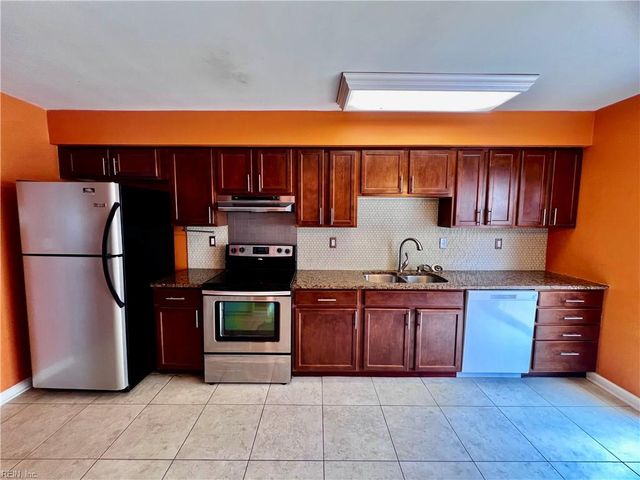 1912 Bethesda CT, Virginia Beach, VA 23464