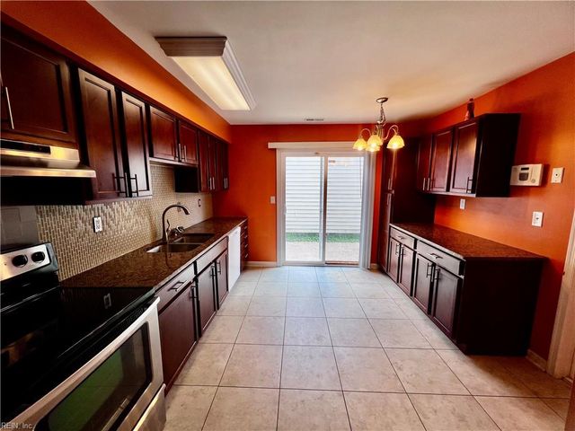 1912 Bethesda CT, Virginia Beach, VA 23464