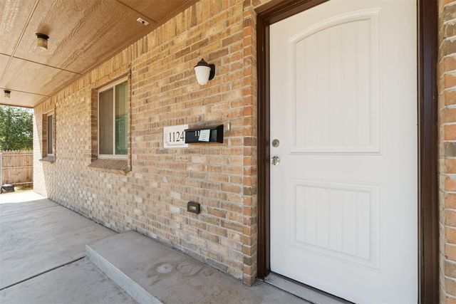 1120 E Campbell Street, Edmond, OK 73034