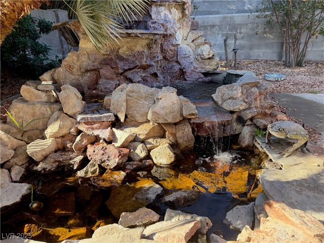 617 Mayfield Street, Las Vegas, NV 89107