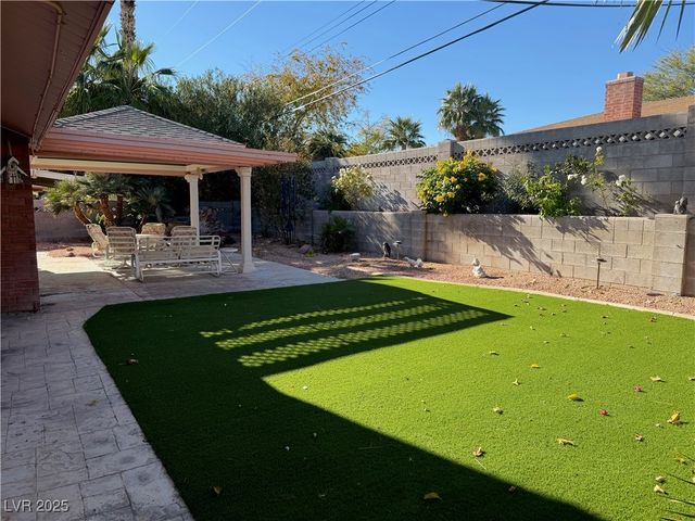 617 Mayfield Street, Las Vegas, NV 89107