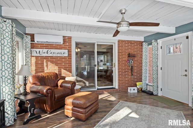 158 COUNTRY LAKE Road, Springfield, IL 62711