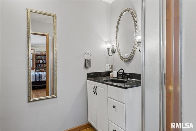 158 COUNTRY LAKE Road, Springfield, IL 62711