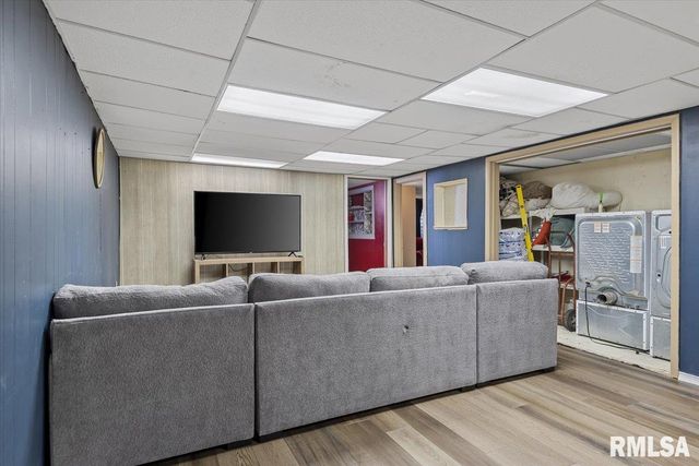 158 COUNTRY LAKE Road, Springfield, IL 62711