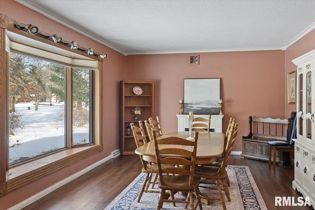 158 COUNTRY LAKE Road, Springfield, IL 62711