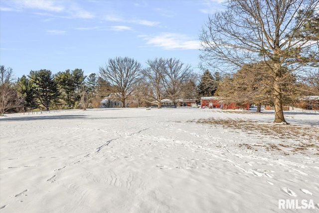 158 COUNTRY LAKE Road, Springfield, IL 62711