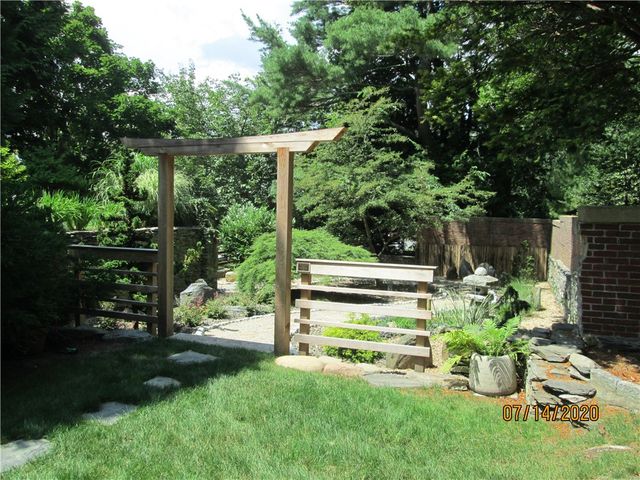 414 North Lane, Bristol, RI 02809