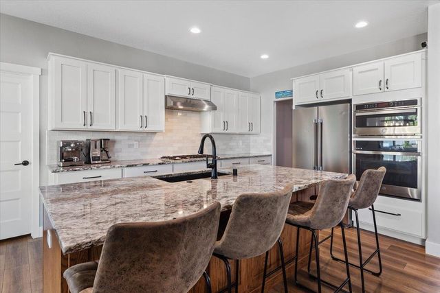 4210 W Pine Cliff Dr, Spokane, WA 99208