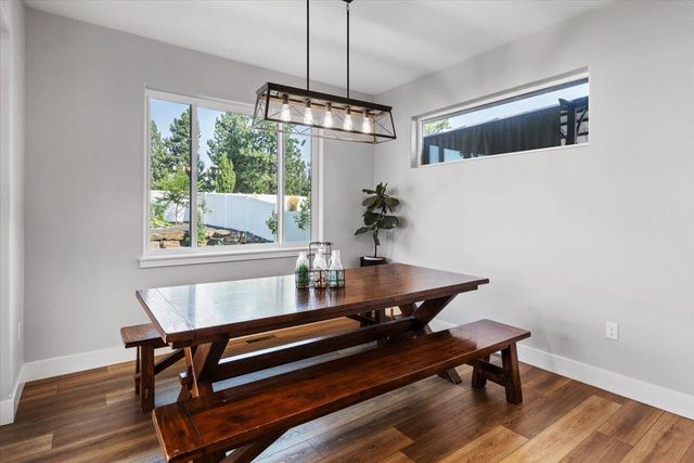 4210 W Pine Cliff Dr, Spokane, WA 99208