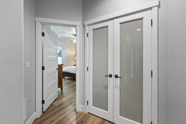 4210 W Pine Cliff Dr, Spokane, WA 99208