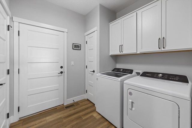 4210 W Pine Cliff Dr, Spokane, WA 99208