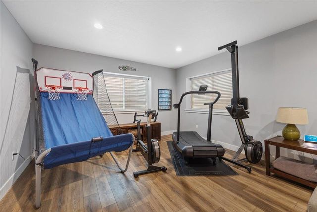 4210 W Pine Cliff Dr, Spokane, WA 99208