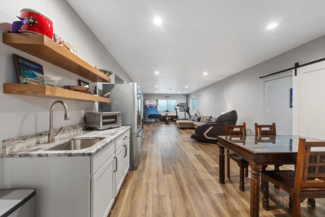 4210 W Pine Cliff Dr, Spokane, WA 99208