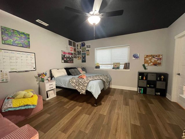 4210 W Pine Cliff Dr, Spokane, WA 99208