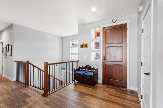 4210 W Pine Cliff Dr, Spokane, WA 99208