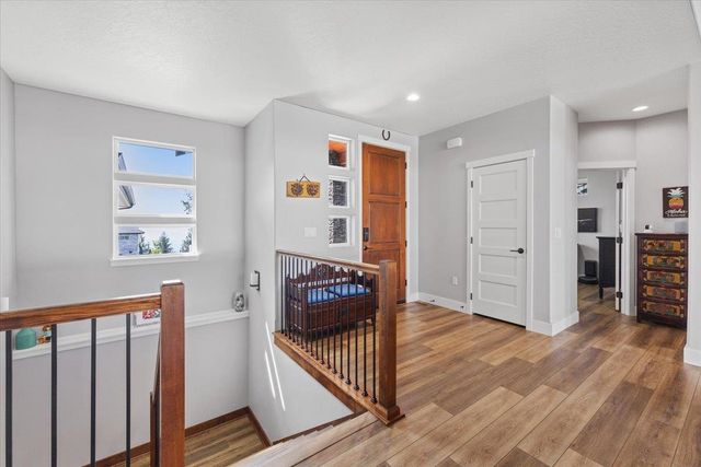 4210 W Pine Cliff Dr, Spokane, WA 99208