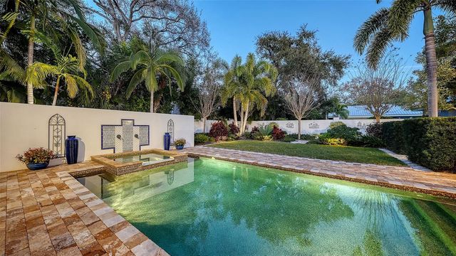 1729 CHEROKEE DRIVE, Sarasota, FL 34239