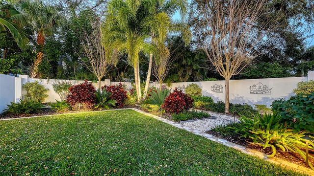1729 CHEROKEE DRIVE, Sarasota, FL 34239